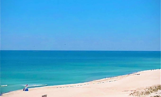 Ono Island Condo | Walk to Flora-Bama! On Beach! We love snowbirds! Monthly discount!