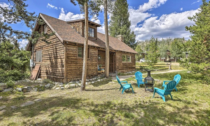 Grand Lake Cabin | Walk to Grand Lake: Historic Dtwn Cabin!