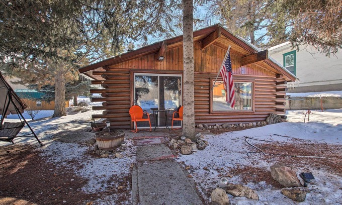 Lava Hot Springs Cabin | Walk to Lava Hot Springs Pools from Cozy Cabin!