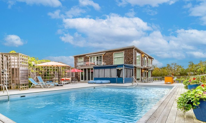 Amagansett House | Walk to Ocean Beach - Designer Home at the Dunes Nature Reserve