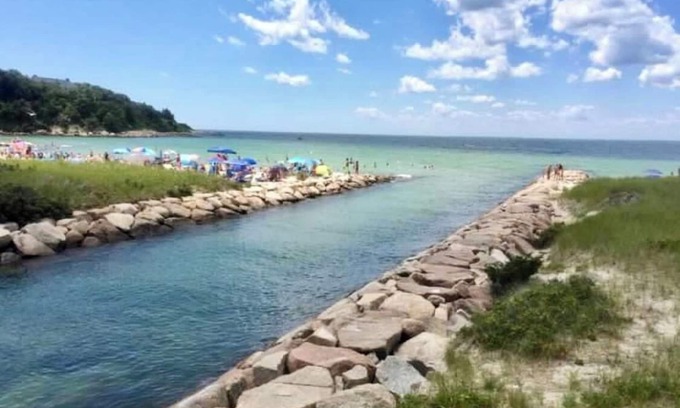 West Falmouth House | Walk To Old Silver Beach and Sea Crest Beach Hotel!