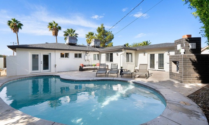 Southwest Village House | Walk to Old Town Scottsdale/Heated Pool/Outdoor Fireplace/Air Hockey