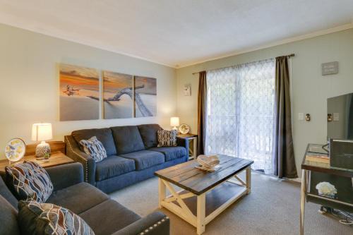 Folly Field Apartment | Walk to Pool and Beach Hilton Head Island Condo!