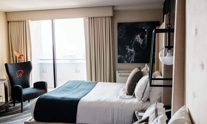 Bay Village Hotel | Walk to Prime Attractions: Vibrant Hotel w/Rebel Flair! Experience Boston Delight