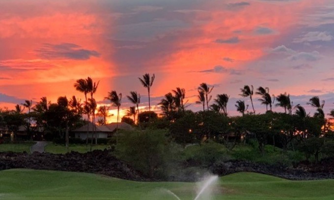 Kamuela House | 🏖️Walk to Restaurants/Shopping | Excellent Golf Course Views | Private Beach Access