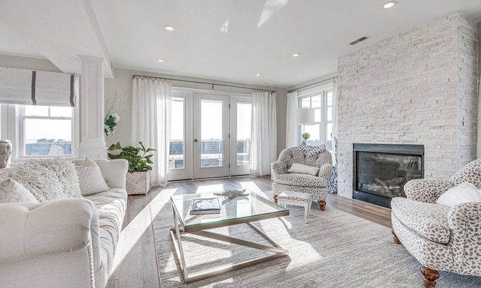 Rye House | Walk to Rye Harbor State Park: Home w/Ocean Views
