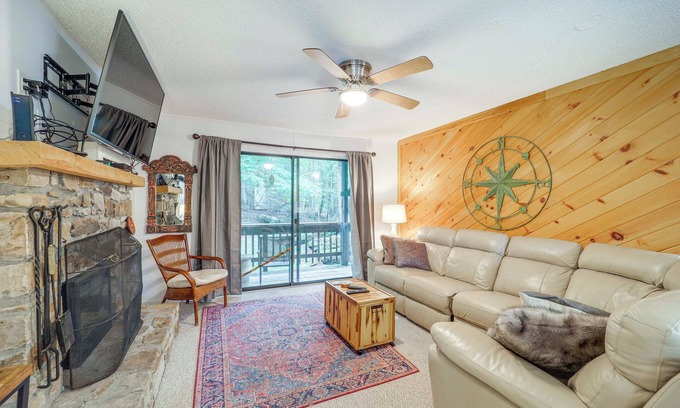 Beech Mountain Condo | Walk to Ski Lift: Beech Mountain Condo