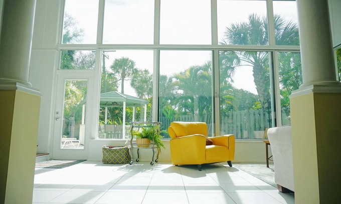 Ringling Estates House | Walk to St Armands Circle! Spacious Home with Private Secluded Pool!