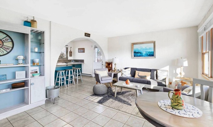 Napeague House | WALK TO THE BEACH from this cozy beach house ! 20% discount 30 days or more