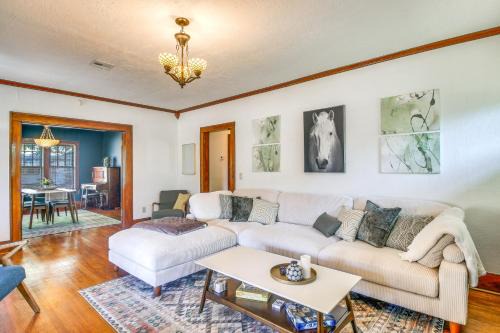 Lawton House | Walk to Town and 3 Mi to Fort Sill Home in Lawton!