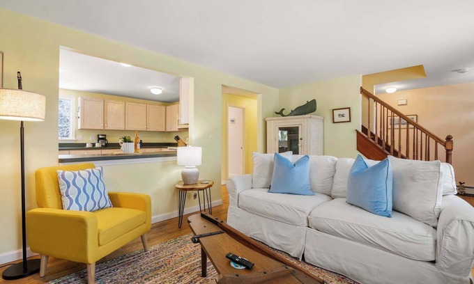 North Chatham House | Walk to Water, near Downtown Chatham!