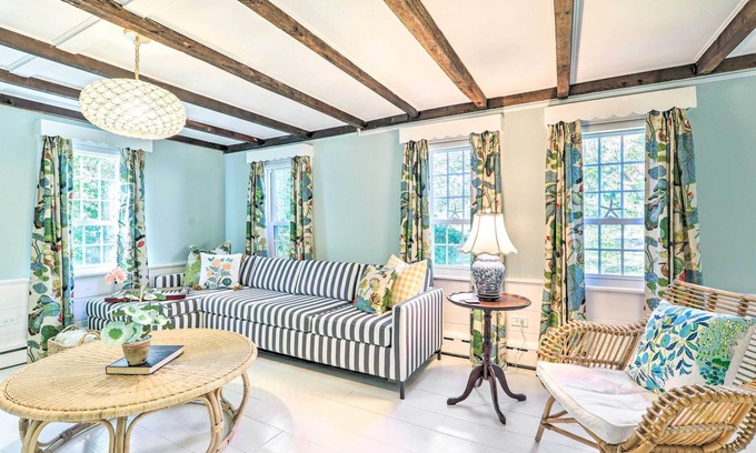 Dennis Cottage | Walkable Dennis Cottage: 'the Blue Scallop'