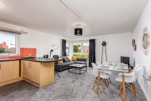 Kilmarnock Apartment | Walker Suite No82 - Donnini Apartments