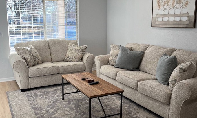 Manhattan Condo | Walking distance to KSU Stadium