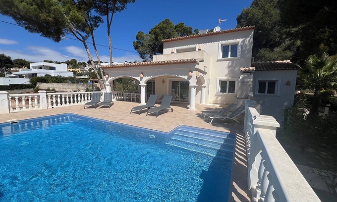 Moraira Villa | Walking distance to town center and beach | 4 double bedrooms | private pool
