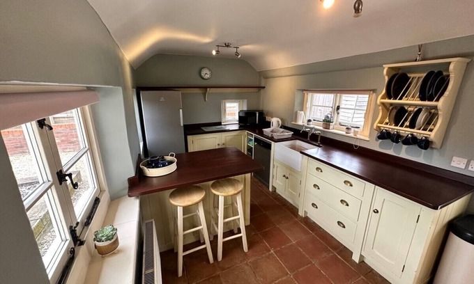 Framlingham House | Walnut Cottage, Framlingham