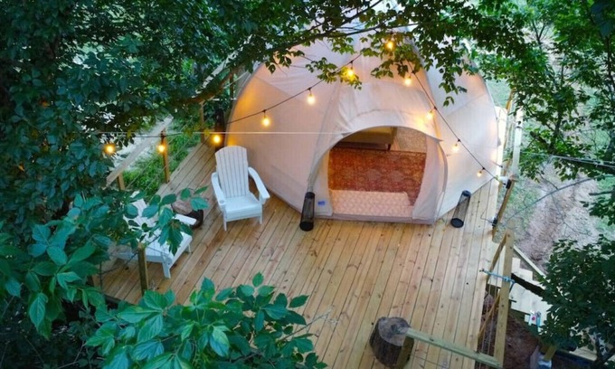 Newport House | Walnut TreeHouse - Dome Tent Over the Creek