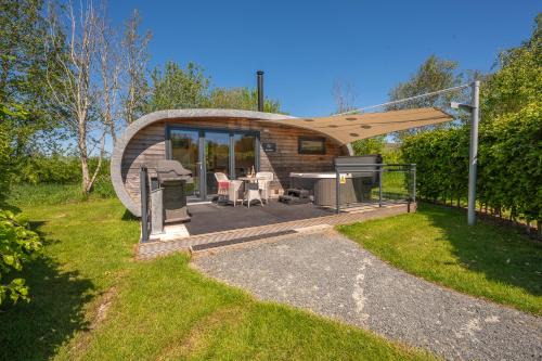 Cowan Bridge Apartment | Wandales Luxury Pod with Hot Tub at Fell View Park Kirkby Lonsdale