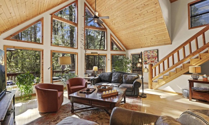 Pine Cabin | Wandering Elk Cabin in Pine
