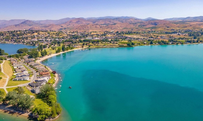 Wapato Point Condo | Wapato Point Condo on Lake Chelan with Resort Amenities! 2Bed/2Bath, Upper Floor-Unit 660