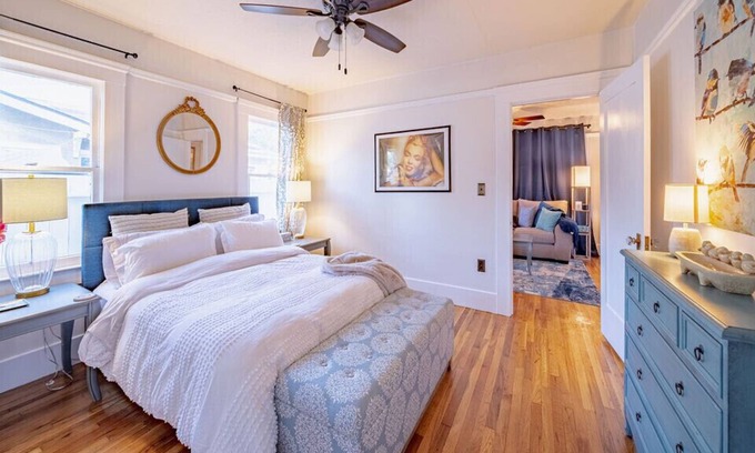 Fresno House | Warm 3-Bedroom Bungalow in Historic Tower District