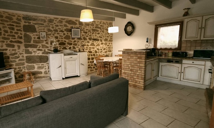 Saint-Coulomb House | Warm 84m² in Saint-Coulomb