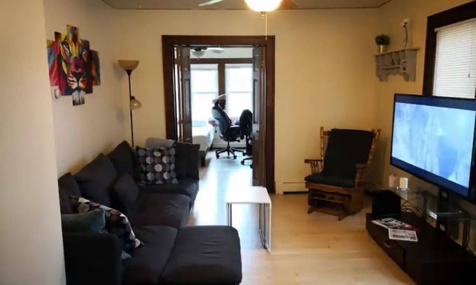 West Allis Apartment | Warm And Cozy 2BR Upper - Near Brewers and Statefair