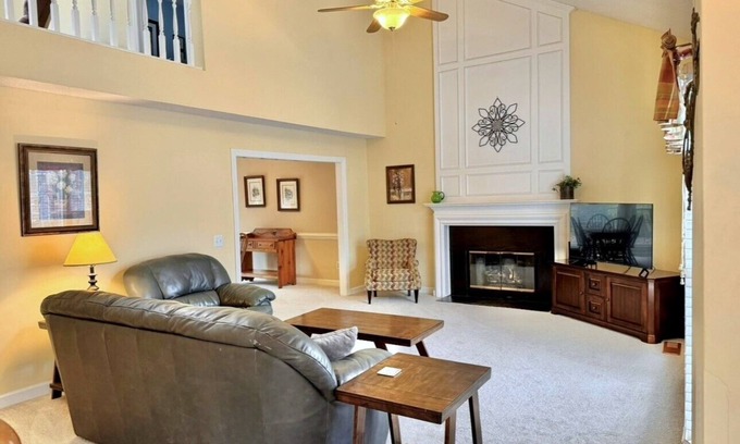 Greensboro House | Warm and Inviting Home in NW Greensboro