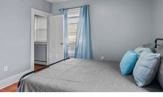 Washington Park Apartment | Warm and Modern, close to Downtown and Hospitals