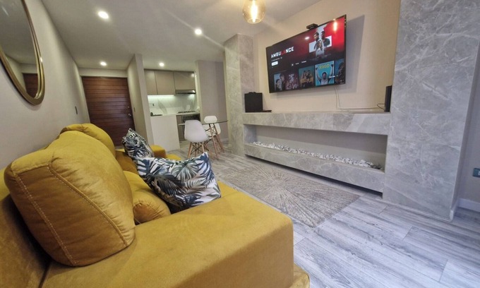 Chico Norte III Apartment | Warm fireplace and Patio - Smart TV