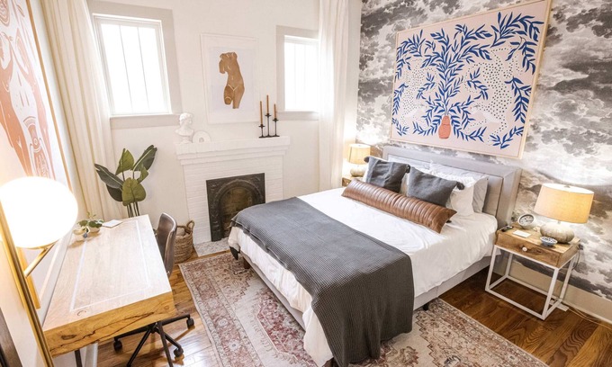 Downtown House | Warm Lafayette Escape Fireplace, Full Kitchen & Free Parking
