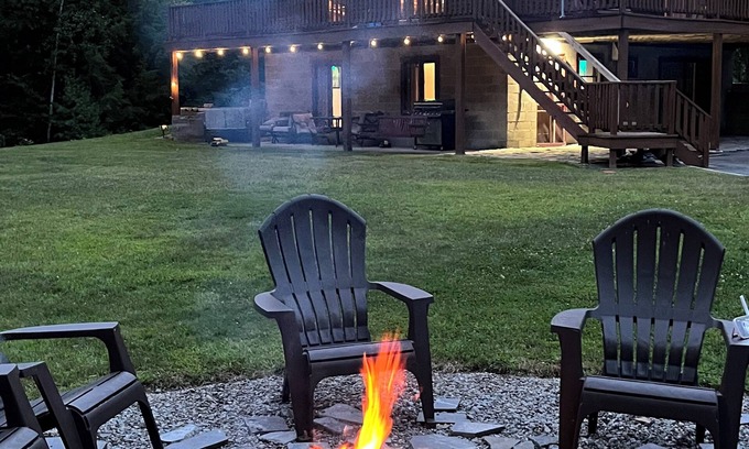 Warrensburg House | Warm Secluded Adirondack Chalet with Game Room and Bar/Lounge