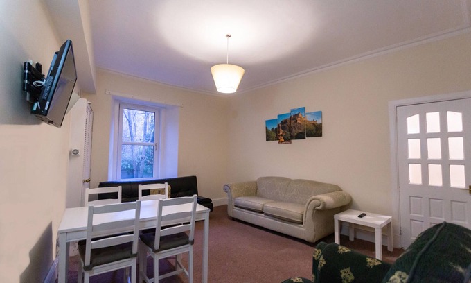 West End Apartment | Warm&Welcoming City Centre Apartments by Meadows 3