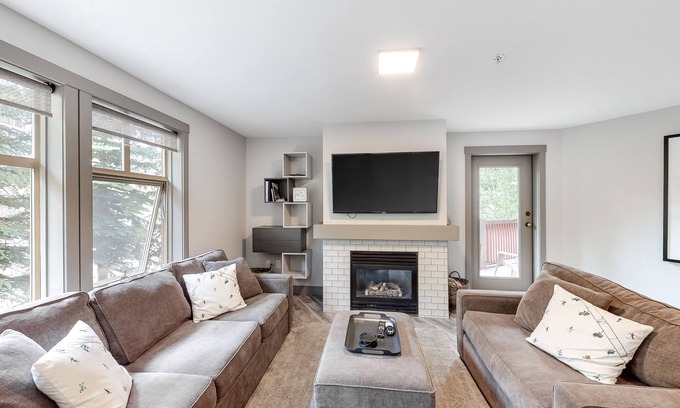 Salt Lake Mountain Resorts Condo | Warm & Welcoming Condo with Free WiFi, Access to Pools, Hot Tubs