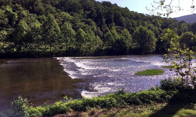 Toms Brook House | Warm Welcoming Retreat in Shenandoah w/1 mile of River, Stunning Mountain View’s
