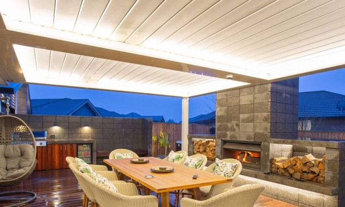 Prebbleton House | Warm Winter Stay - Sleeps 10 | Spa| Games Room