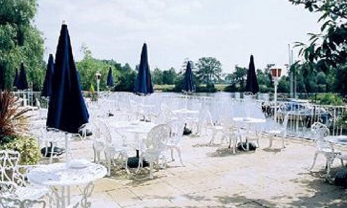 Shepperton Hotel | Warren Lodge Hotel