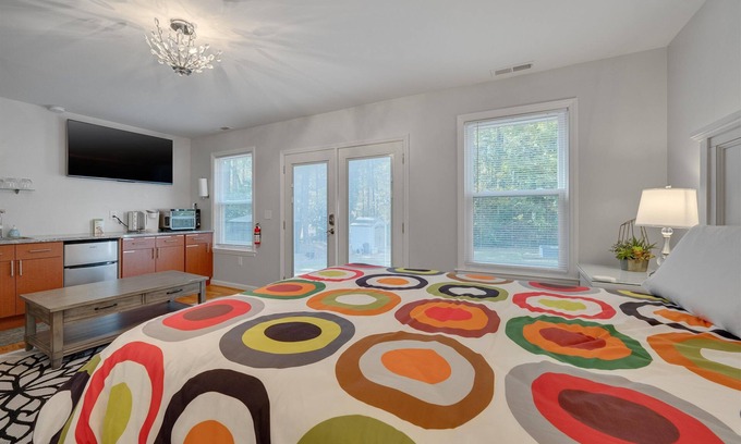 Cary Apartment | Warren Studio @ Greenwood Forest