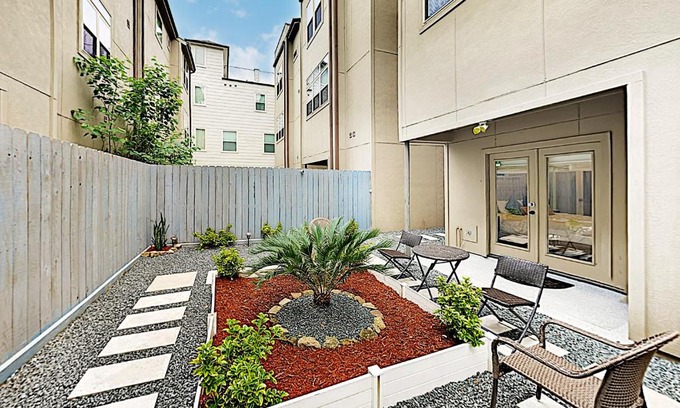 Washington Ave./ Memorial Park House | Washington Corridor