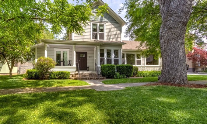 Walla Walla House | Washington House – Historic Charm Meets Modern Comfort