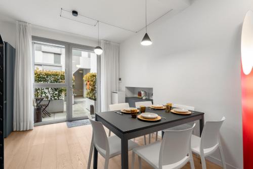 Navigli Apartment | Washington - metro M4 5min - Duplex with terrace