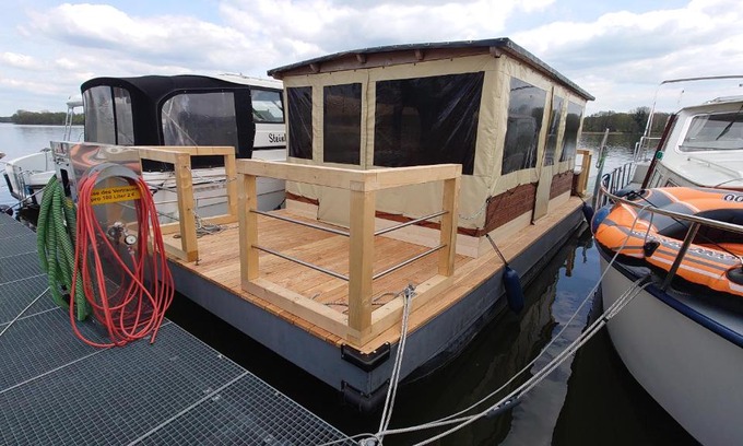 Neuruppin Boat Rental | Wasserlinie