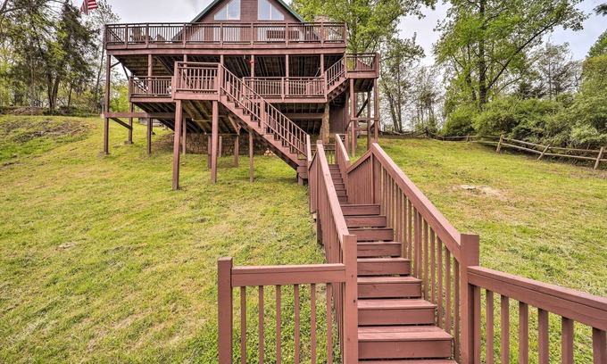 Butler House | Watauga Lake House with Private Dock