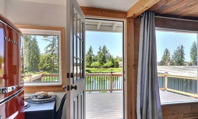 Gig Harbor House | Water Escape