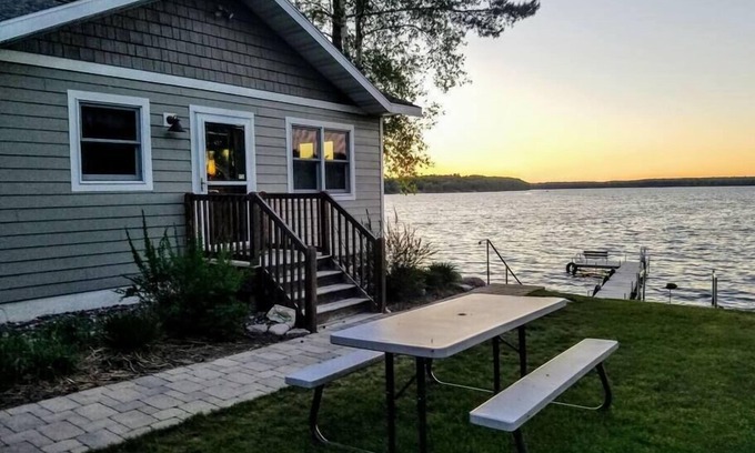 Arbor Vitae House | Water's Edge - Big Arbor Vitae Lake