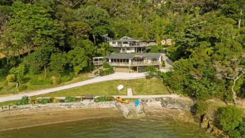 Opua House | Water's Edge Holiday Home