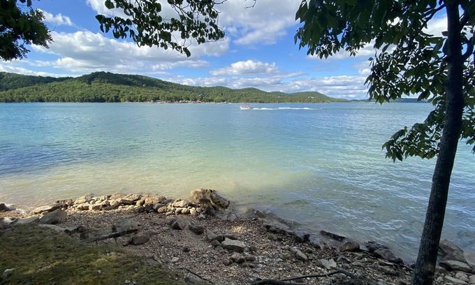 Lost Bridge Village Cabin | Water's Edge - literally ON Beaver Lake!