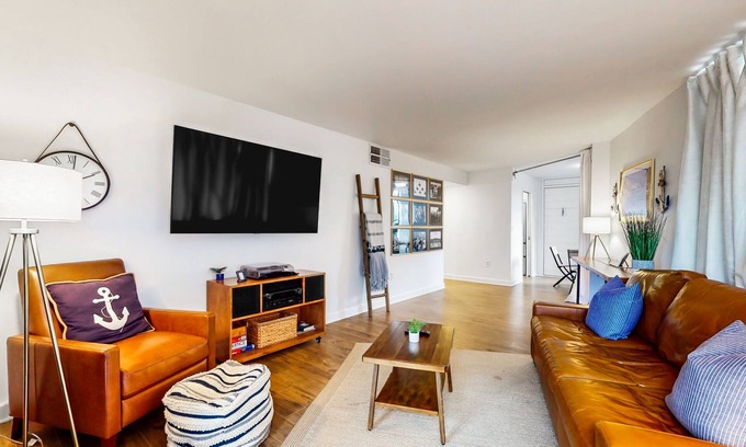 Eastport Condo | Water-view condo with rooftop pool & balcony - minutes from downtown