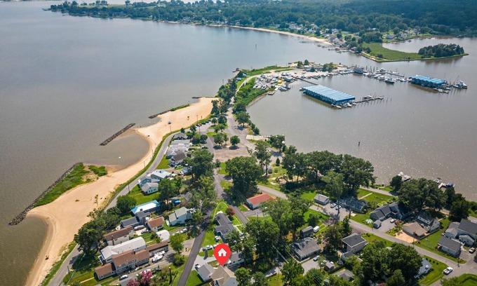 Colonial Beach House | Water Views on 3 Sides - Enjoy Sunsets & Sunrises
