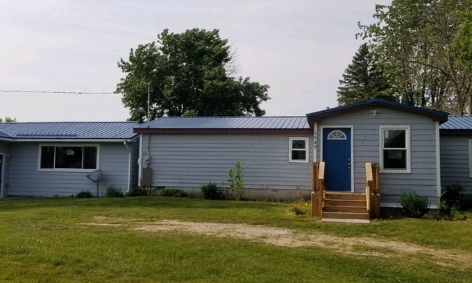Linwood House | Waterbuggs Place Double Cottage A & L